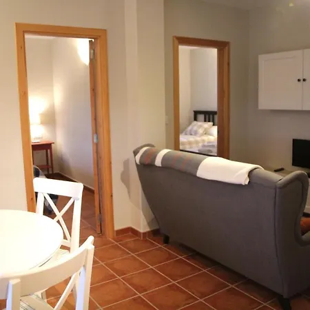 Inn La De *